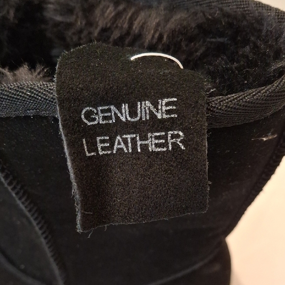 Black Suede Women's Winter Boots. Faux Fur Lined. New With Tags. - Picture 10 of 10